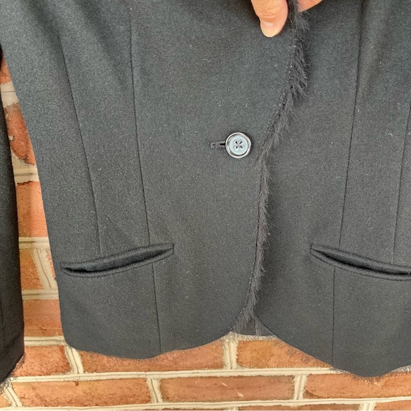 Banana Republic sculpted tailored wool blazer with roses and fringe size: small - Picture 13 of 16